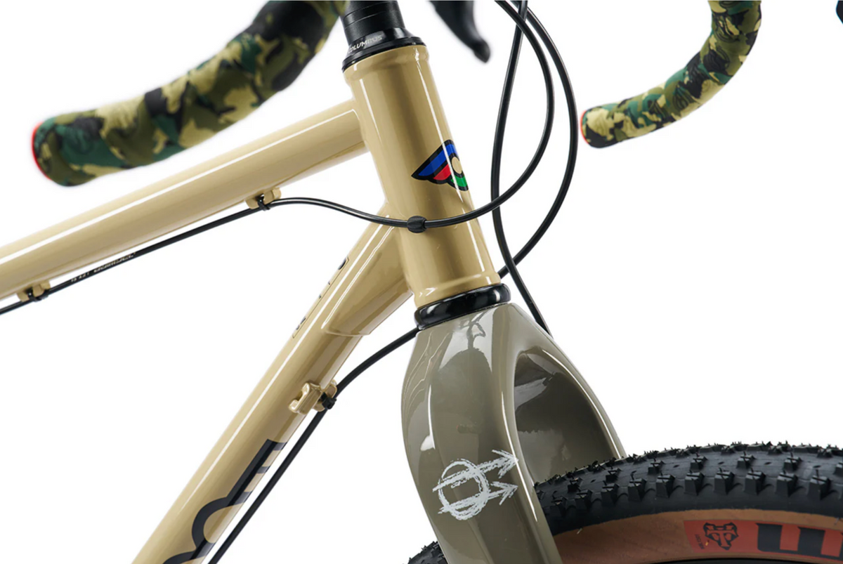 Bicicleta gravel Cinelli Hobootleg Geo Cues 1x11 desert mud – detalles