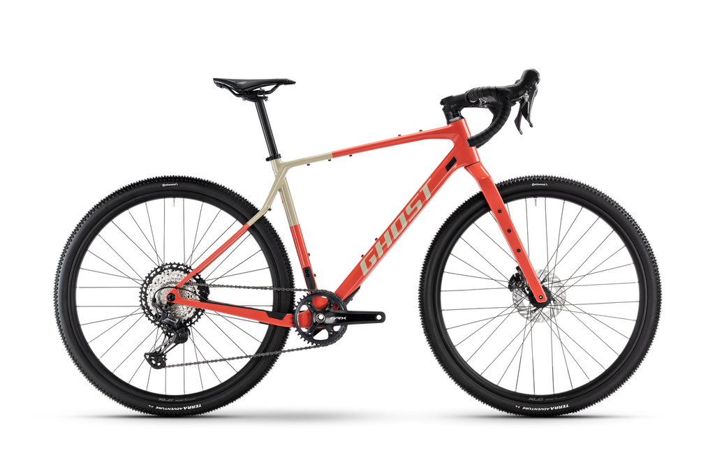 Bicicleta gravel Ghost Asket CF Pro 2026 passion flame/sandy beige – vista lateral