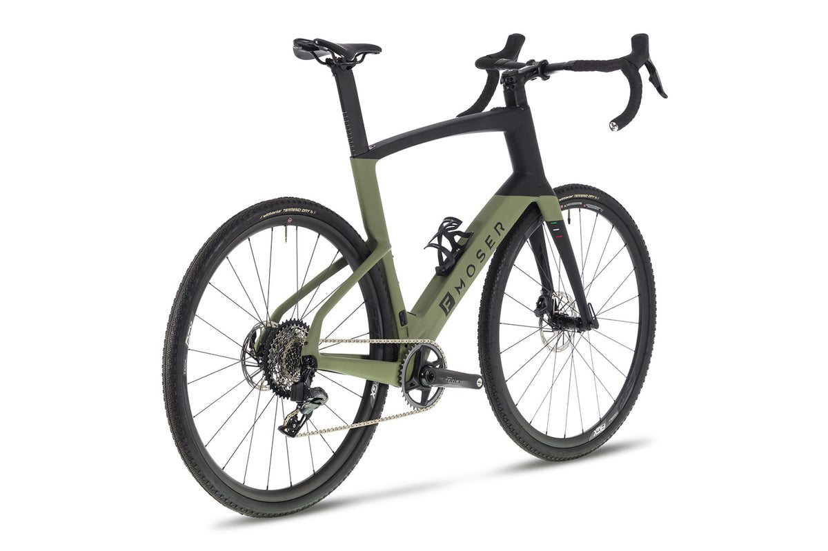 Bicicleta eléctrica gravel F Moser Gravel Force – vista en perspectiva