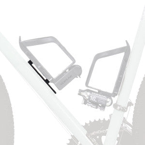 Adaptador de portabidón Topeak Alt-Position Cage Mount negro – detalle de montaje