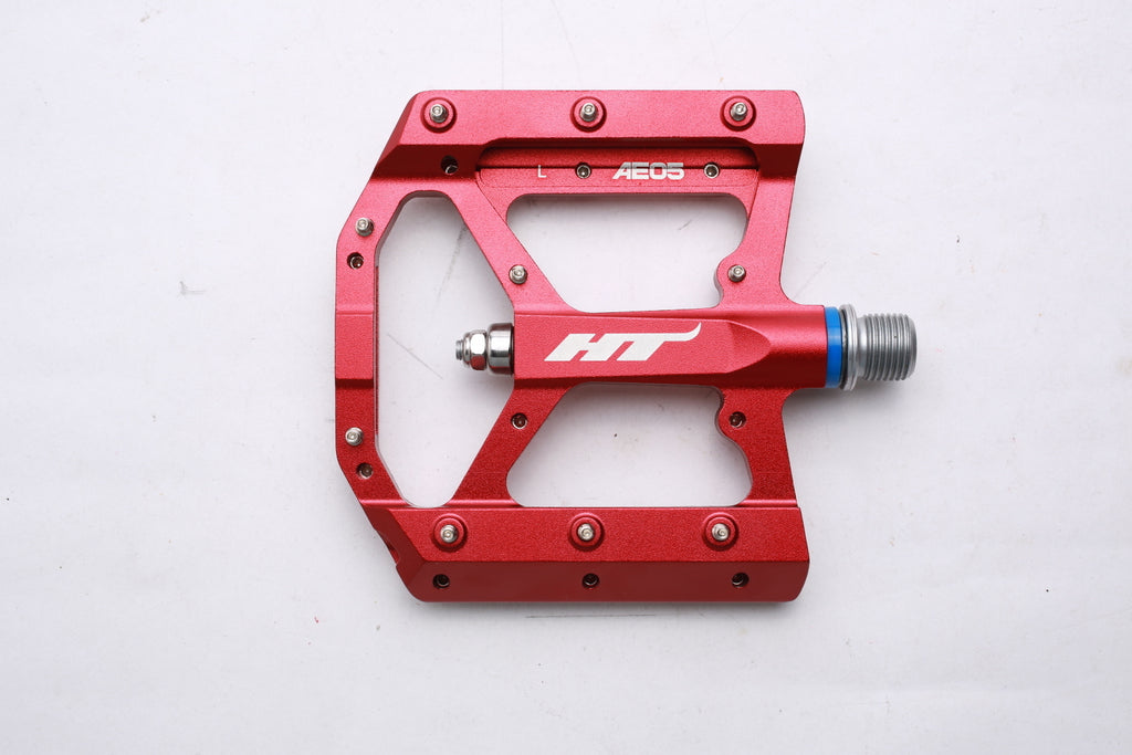 Pedales de plataforma HT AE05