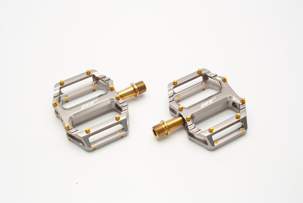 Pedales de plataforma HT AR09SX