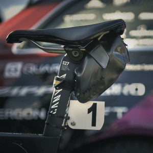 Bolsa de sillín Topeak Weatherproof DynaWedge negro – detalle de la apertura