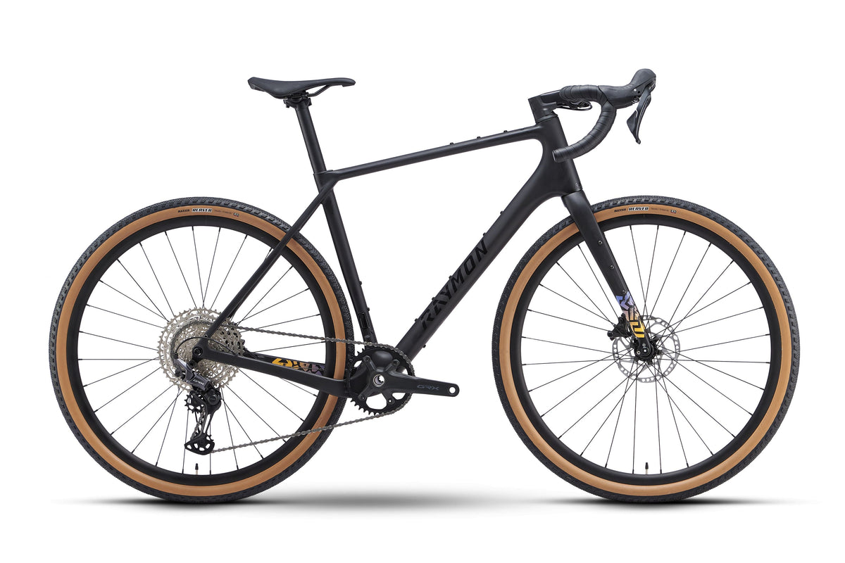 Bicicleta gravel Raymon Soreno Comp 2027 carbon matt – vista lateral